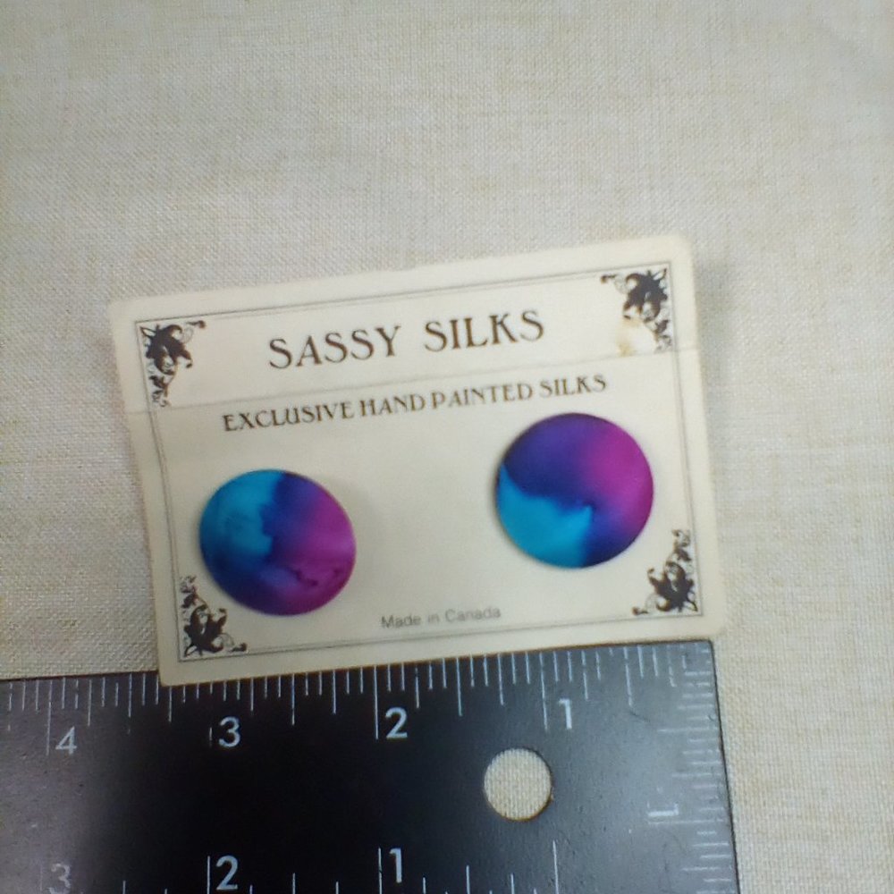 Pair of Women stud earrings